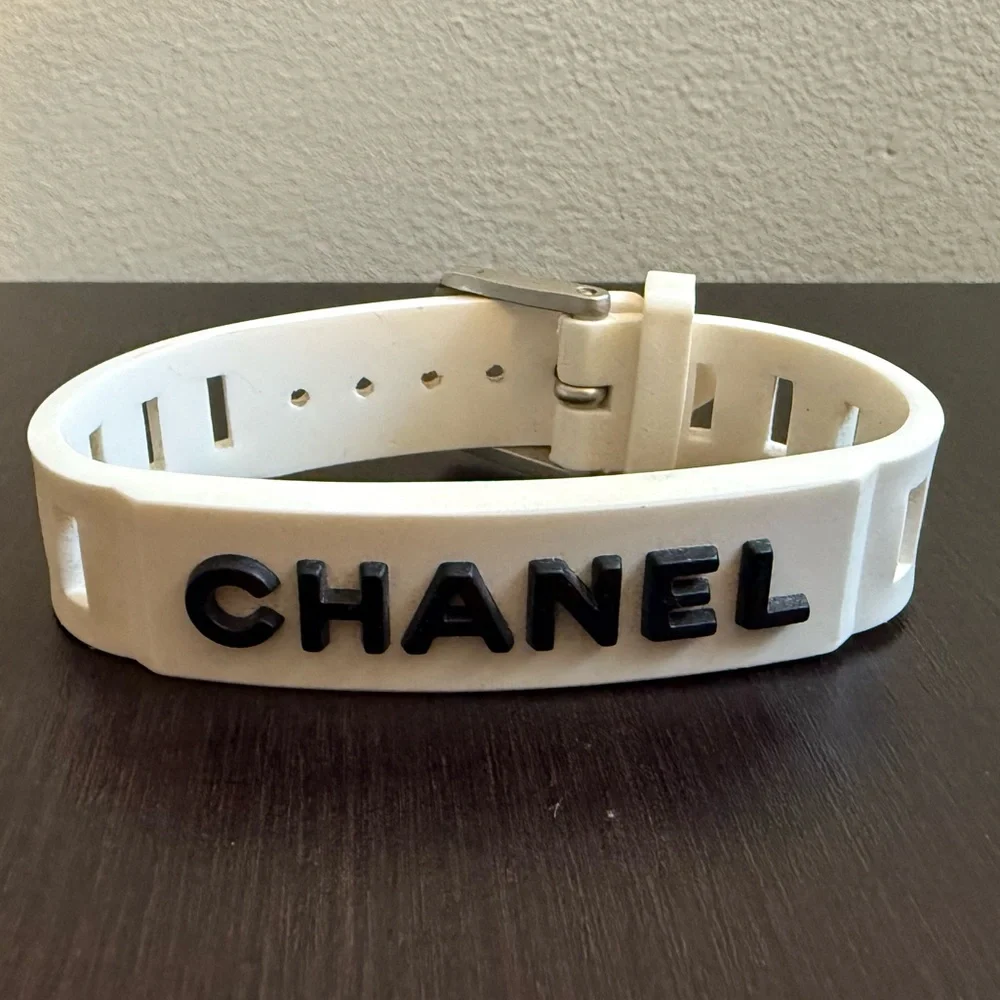 ✨ SOLD✨ Chanel Bracelet - Picture 1 of 6